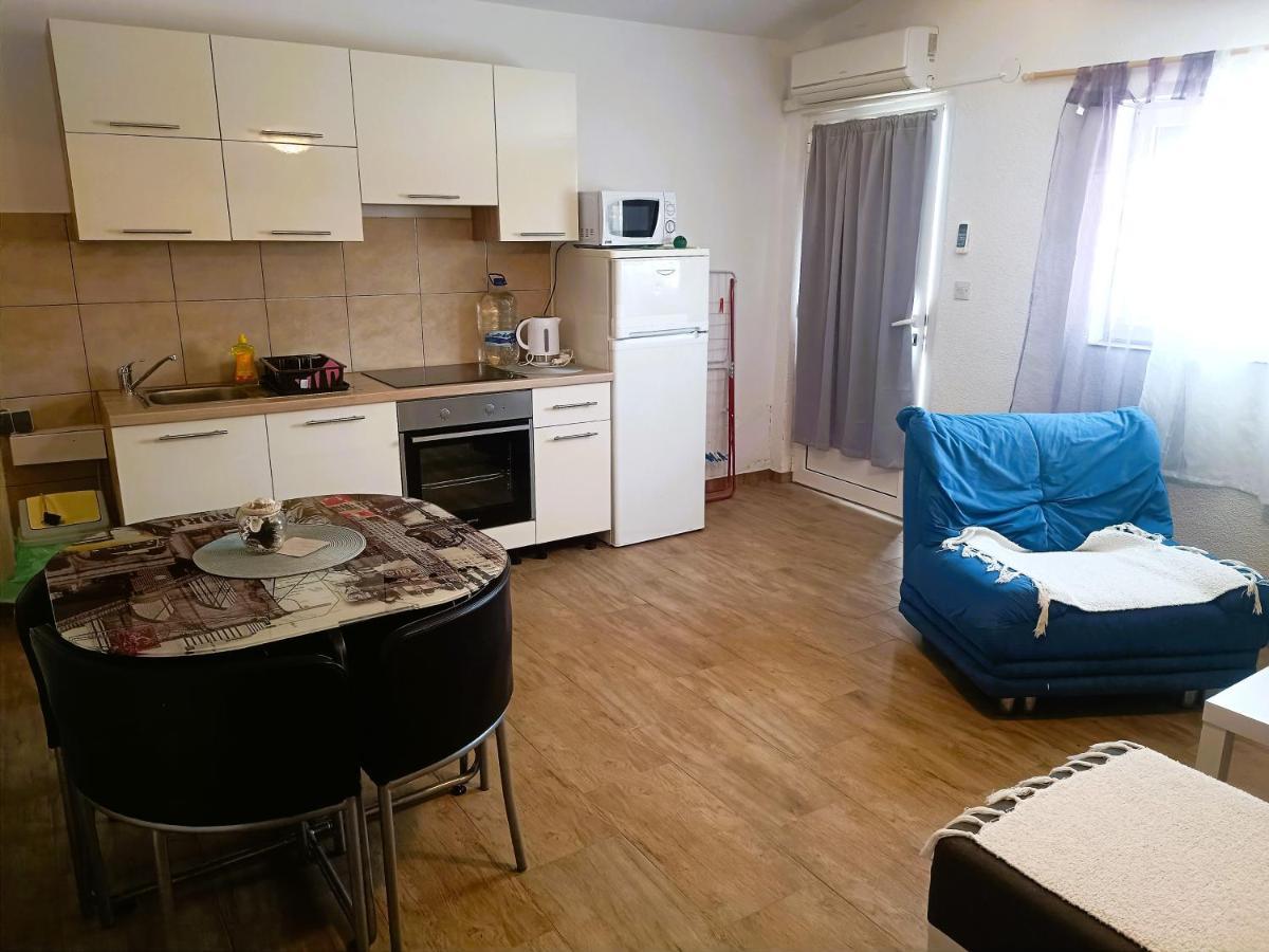 Apartments Babic 50 Meters From The Beach Вир Экстерьер фото