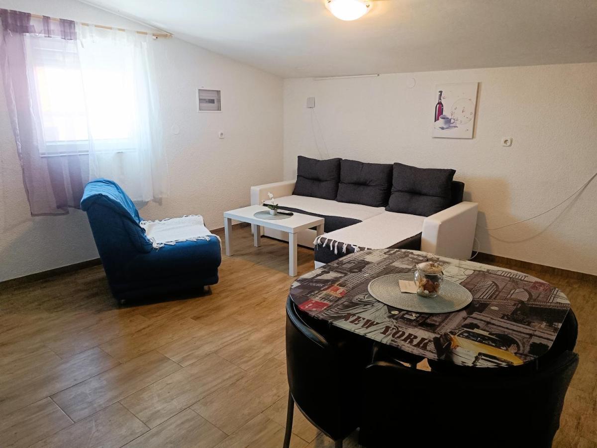 Apartments Babic 50 Meters From The Beach Вир Экстерьер фото