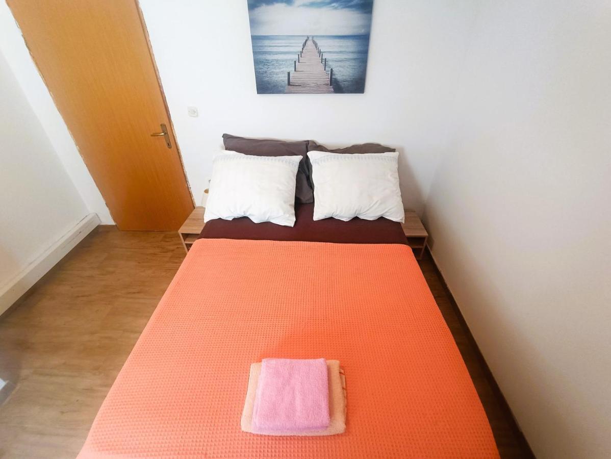 Apartments Babic 50 Meters From The Beach Вир Экстерьер фото