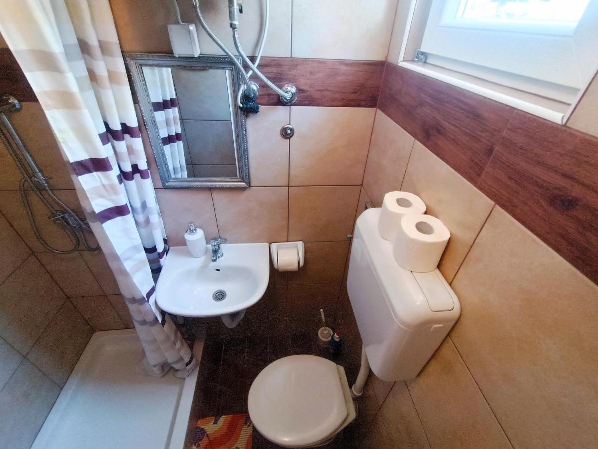 Apartments Babic 50 Meters From The Beach Вир Экстерьер фото